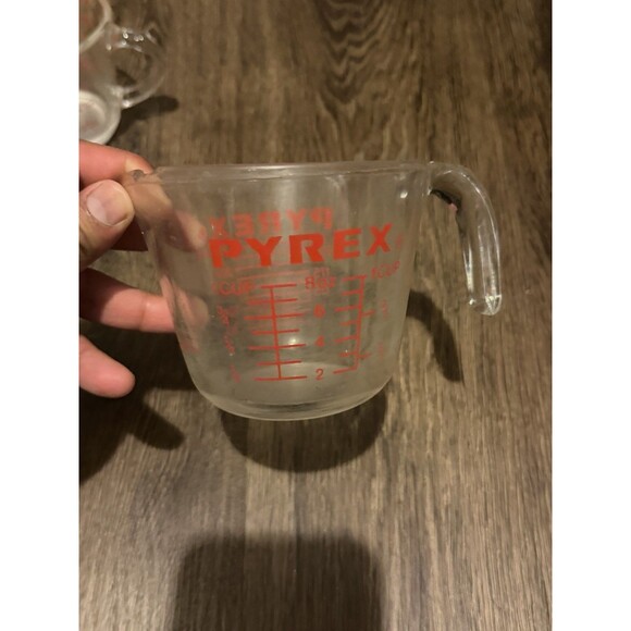 Set of 4 Pyrex Glass Measuring Cups w/Spouts Red Letters Clear  1,1,2,&4 Cups - Picture 5 of 10